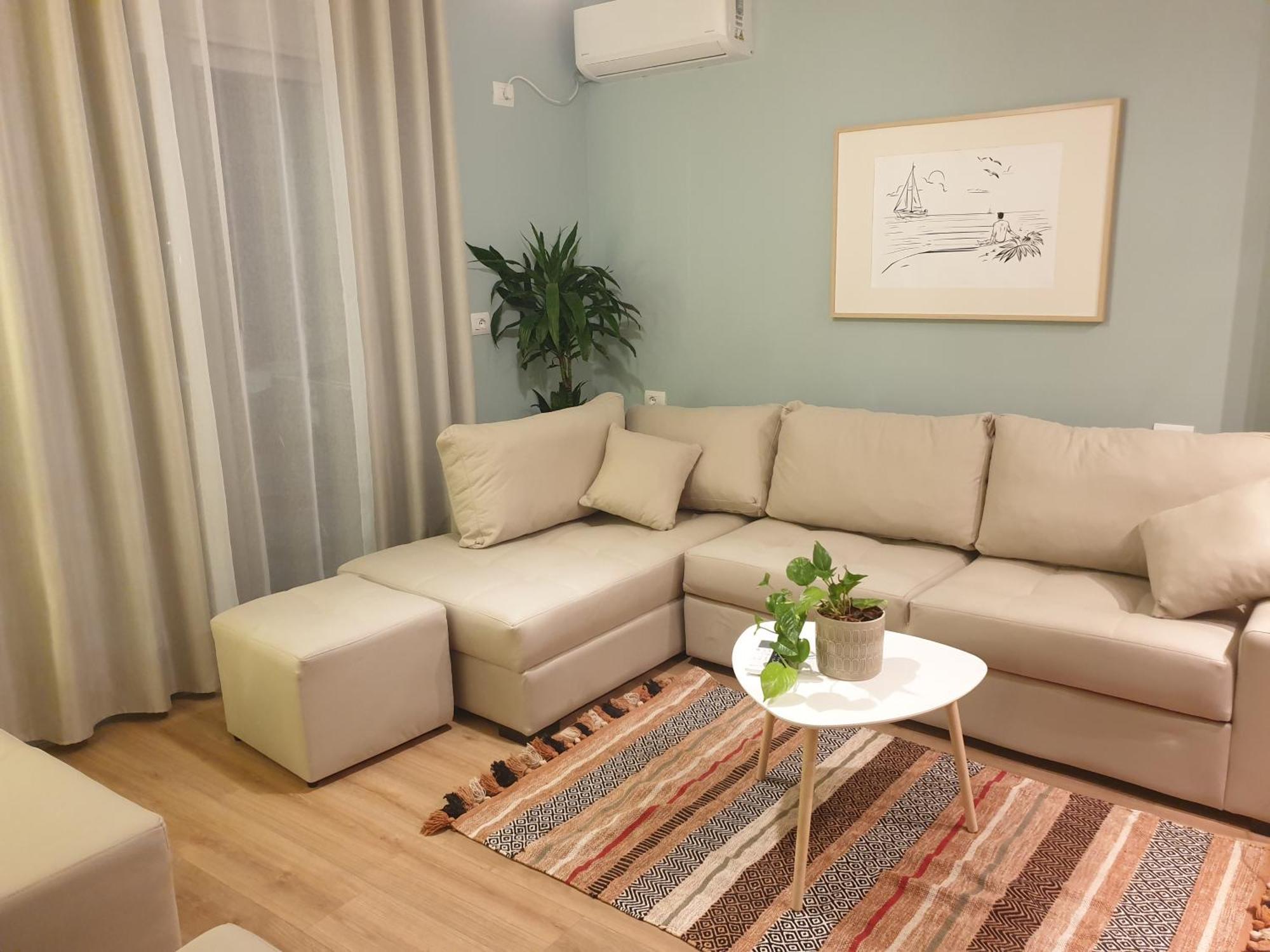 La Comfy Ap Саранда